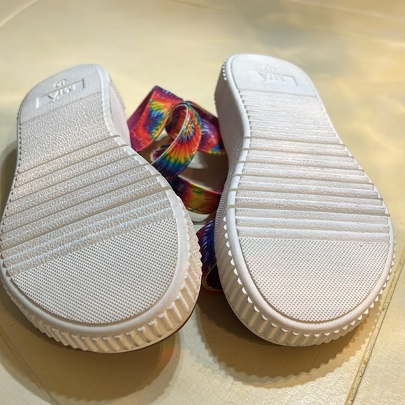 Colorful Tie-Dye Platform Sandals by Mia  Kids 12 - Picture 3 of 3
